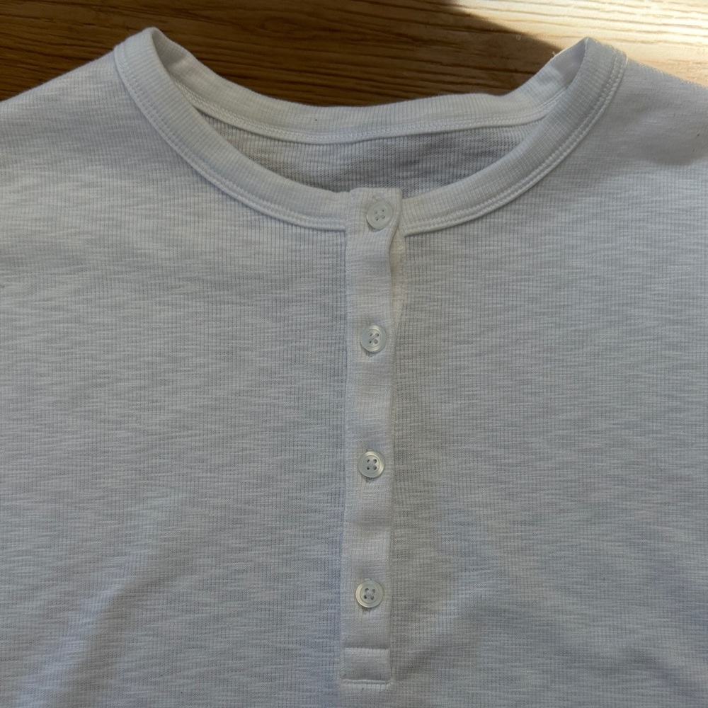 Vuori Cropped White Henley Pullover - Picture 2 of 7